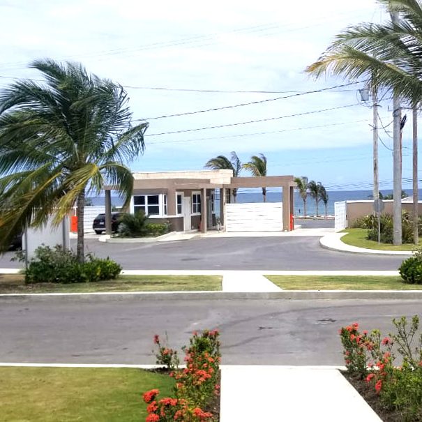Legends_by_the_sea_vacation_rental_home_24_7_security_gated_community_jamaica